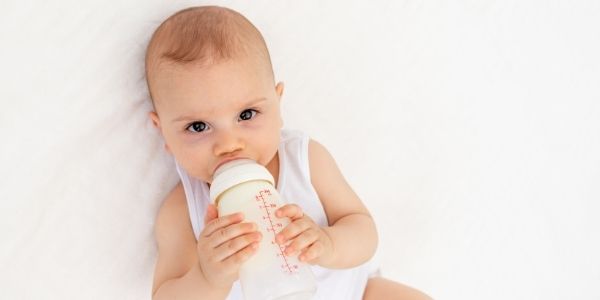 Alergia na mleko u dziecka. Co zrobi�, gdy niemowl� jest uczulone na mleko?
