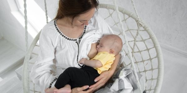 Jak pobudzi� laktacj�? 7 sposob�w na zwi�kszenie ilo�ci mleka