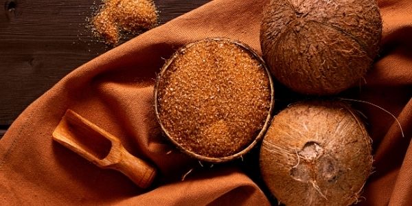 Cukier kokosowy – czy jest zdrowy? Właściwości, wartości odżywcze i zastosowanie