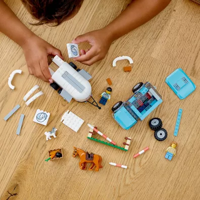 LEGO City Przyczepa do przewozu koni 60327