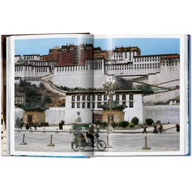 Living in Asia. 40th Ed. wer. angielska