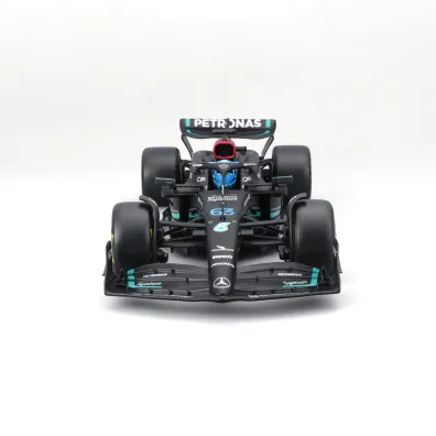 Bburago formula f1 mercedes amg petronas team w14 e george russell 1:24