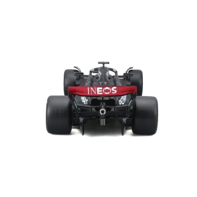 Bburago formula f1 mercedes amg petronas team w14 e george russell 1:24