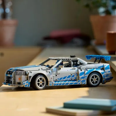 LEGO Technic Samoch�d Nissan Skyline GT-R (R34) z filmu Za szybcy, za w�ciekli 42210