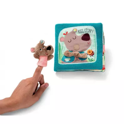 Lilliputiens Ksieczka z mini-pacynk na palec wielofunkcyjna "Buziaki dla Cezara" Niedwiadek Cesar 12 m +