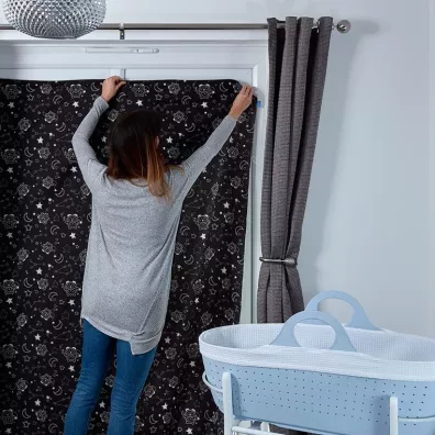 Gro Company Zas�ona zaciemniaj�ca przeno�na Gro Anywhere Blind Ollie the Owl