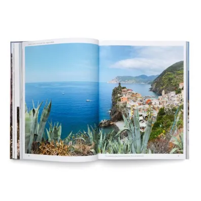 Wanderlust Mediterranean. Exploring Trails along the Mediterranean Sea