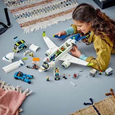 LEGO City Samolot pasaerski 60367