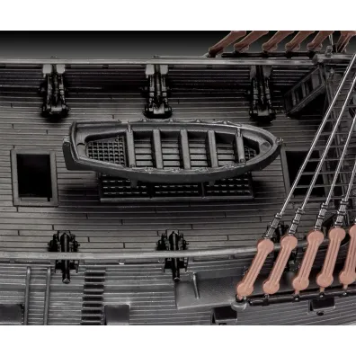 Statek Black Pearl- Czarna Per�a Piraci z Karaib�w Revell