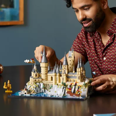 LEGO Harry Potter Zamek Hogwart i b�onia 76419