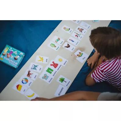 Zabawa w czytanie. Pierwsze sowa Adamigo