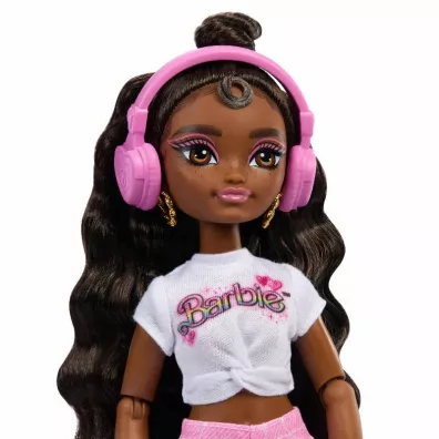 Barbie Dream Besties. Lalka na wrotkach JFX97 Mattel