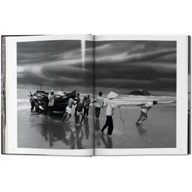 Exodus. Sebastiao Salgado wer. angielska