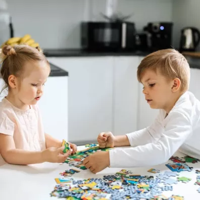 Puzzle 60 el. Czas pozna� Milo Trefl