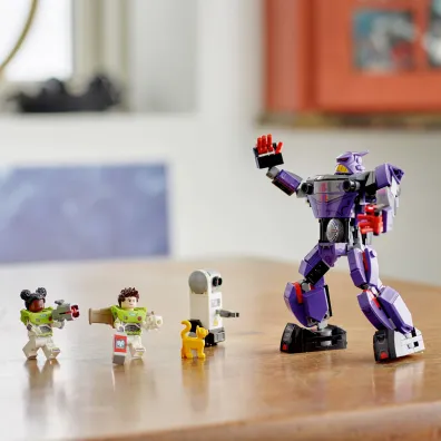LEGO Disney Starcie z Zurgiem 76831