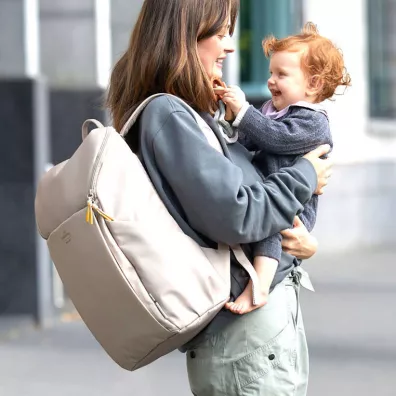 Lassig Green Label Plecak dla mam z akcesoriami Slender Up Backpack taupe beowy
