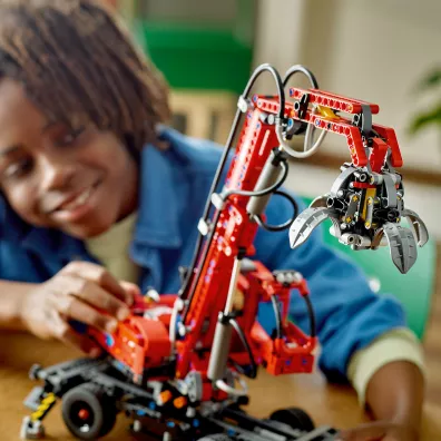 LEGO Technic D�wig z chwytakiem 42144