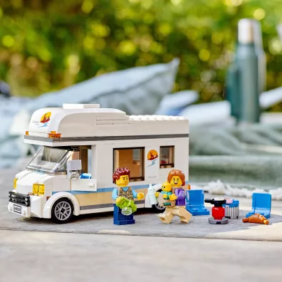 LEGO City Wakacyjny kamper 60283