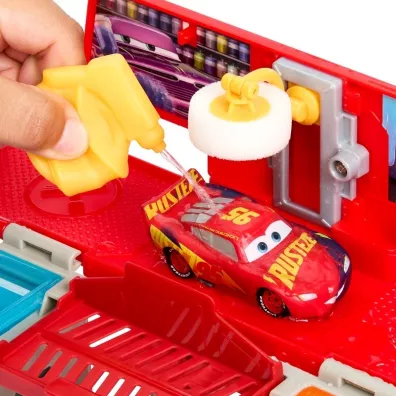 Cars. Auto mobilny lakiernik zmiana koloru HPD82 Mattel