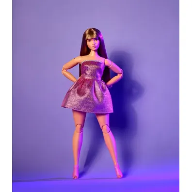 Barbie. Looks 24 Lalka kr�g�a r�owa mini Mattel