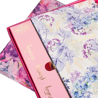 greenmink.pl Box prezentowy z 5 stylowymi notatnikami Mi�o��
