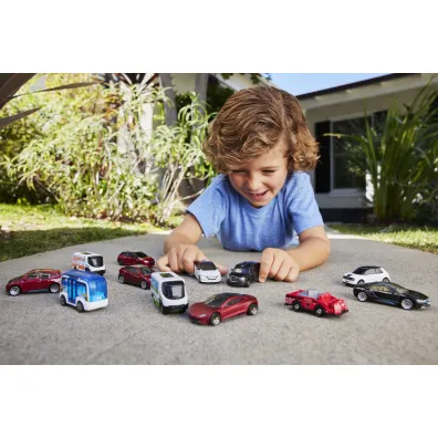 Matchbox Ma�y samochodzik mix Mattel
