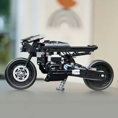 LEGO Technic BATMAN — BATMOTOR 42155