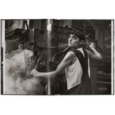 Peter Lindbergh. Untold Stories wer. angielska