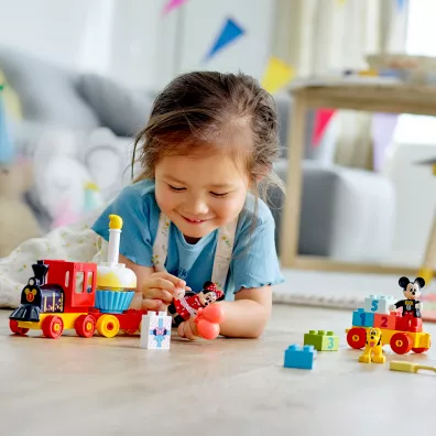 LEGO DUPLO ǀ Disney Urodzinowy pocig myszek Miki i Minnie 10941