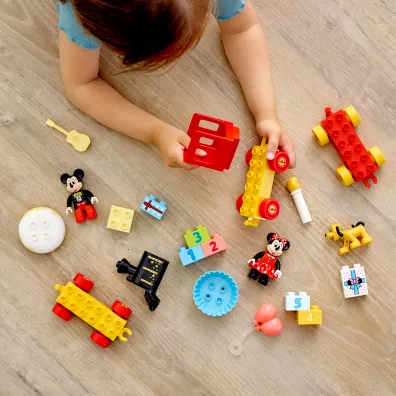 LEGO DUPLO ǀ Disney Urodzinowy pocig myszek Miki i Minnie 10941