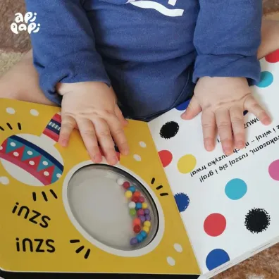 Moja pierwsza Ksi�ga d�wi�k�w. Grzechocz, brzd�kaj, b�bnij i odkrywaj d�wi�ki!