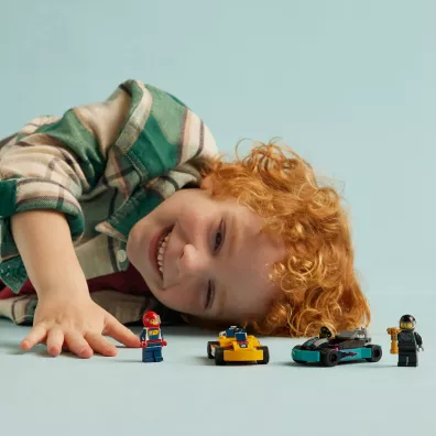 LEGO City Gokarty i kierowcy wy�cigowi 60400