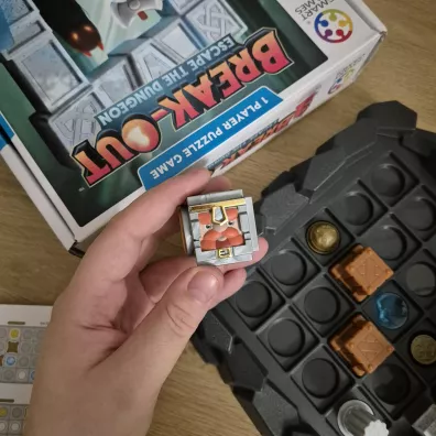 Smart Games. Break-Out (ENG) IUVI Games