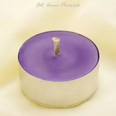 wieca tealight z wosku pszczelego - fioletowa