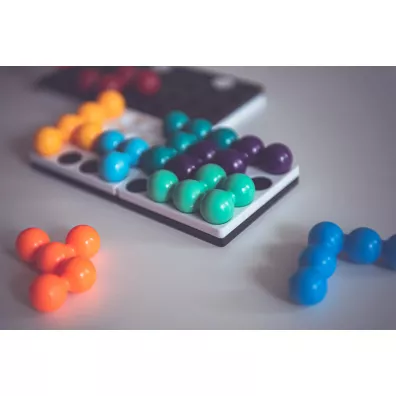 Smart Games. Quadrillion (ENG) IUVI Games