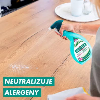 Sanytol Spray uniwersalny do czyszczenia i dezynfekcji o zapachu eukaliptusa 500 ml
