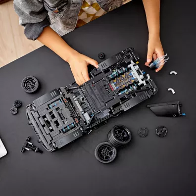 LEGO Technic The Batman - Batmobile 42127