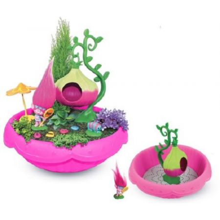 Trolle. Poppy miniature Garden