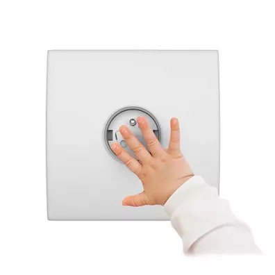 Babyono Zabezpieczenie do gniazd elektrycznych. Zalepka rotacyjna