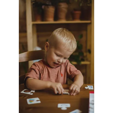 Puzzle Poznaj� literki Adamigo
