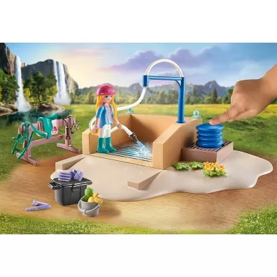 Playmobil Horses of Waterfall Isabella i Lioness z myjni� dla koni 71354