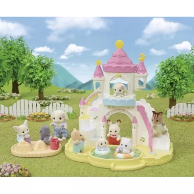 Sylvanian Families Przedszkole Plac zabaw z basenem 5746