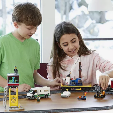 LEGO City Pocig towarowy 60198