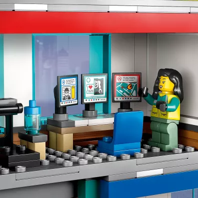 LEGO City Parking dla pojazd�w uprzywilejowanych 60371