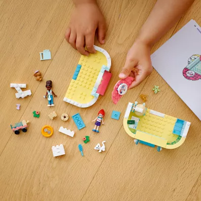 LEGO Friends Klinika dla zwierztek 41695