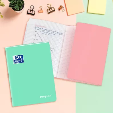 Zeszyt A4 Oxford EasyBook Pastel 60 kartek, kratka z marginesem