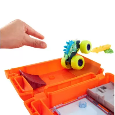 Hot Wheels. Monster Trucks Tankuj i jed� Mattel