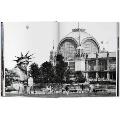 Paris. Portrait of a City wer. angielska