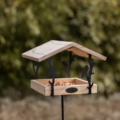 Esschert Design Karmnik dla ptakw ozdobny stojcy 131 cm
