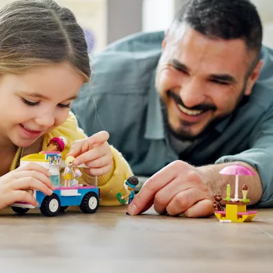 LEGO Friends Furgonetka z lodami 41715